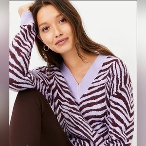 NWT ANN TAYLOR Zebra Print V-Neck Tunic Sweater, Size XS